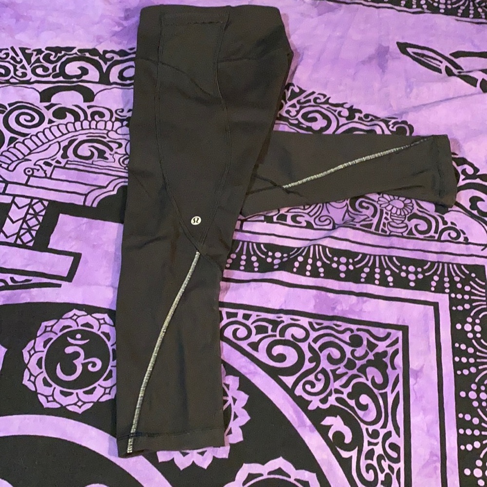 LULULEMON HIGH WAISTED REFLECTIVE LEGGINGS🖤